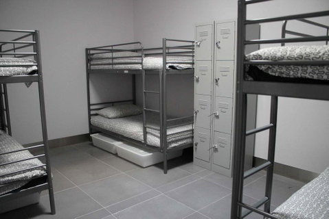 Perth City Backpackers Hostel - Note - Valid Passport Required To Check In - Hotel Gold Coast 3