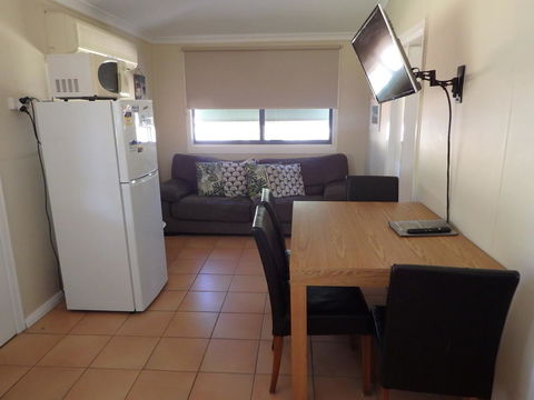 Lazy Lobster Holiday Units & Chalets - Hotel Gold Coast 5