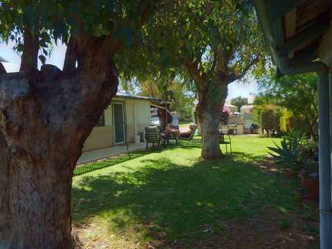 Lazy Lobster Holiday Units & Chalets - Hotel Gold Coast 32