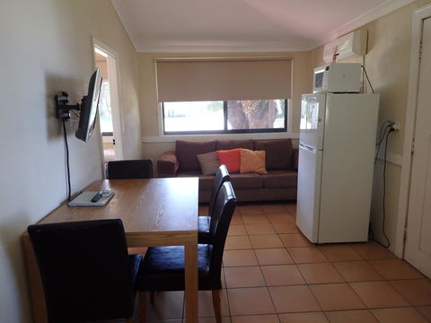 Lazy Lobster Holiday Units & Chalets - Hotel Gold Coast 3