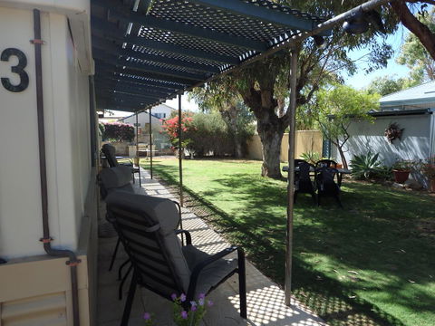 Lazy Lobster Holiday Units & Chalets - Hotel Gold Coast 9