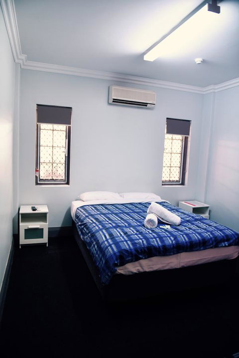 The Emperors Crown Hostel - Hotel Gold Coast 27