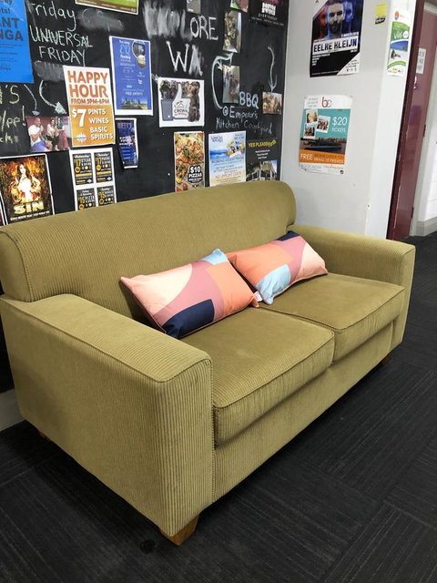 The Emperors Crown Hostel - Hotel Gold Coast 1
