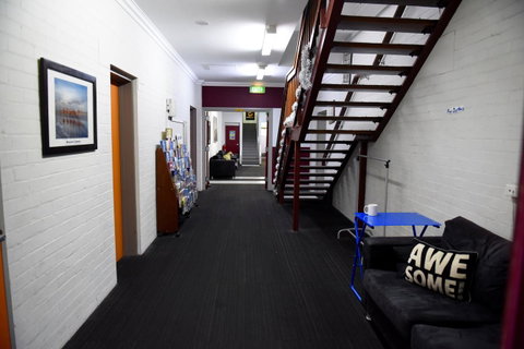The Emperors Crown Hostel - Hotel Gold Coast 22