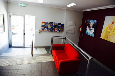 The Emperors Crown Hostel - Hotel Gold Coast 19