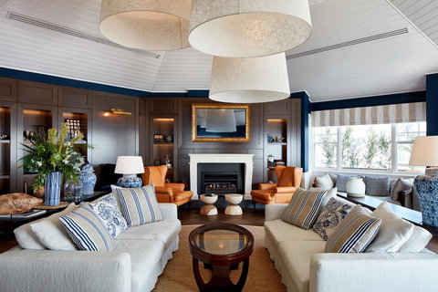 Anchorage Port Stephens - Hotel Gold Coast 7