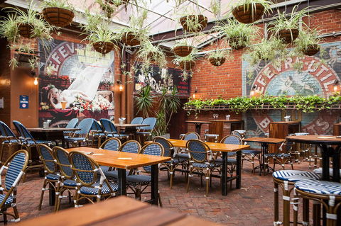 Nightcap At Belgian Beer Cafe - Hotel Gold Coast 7