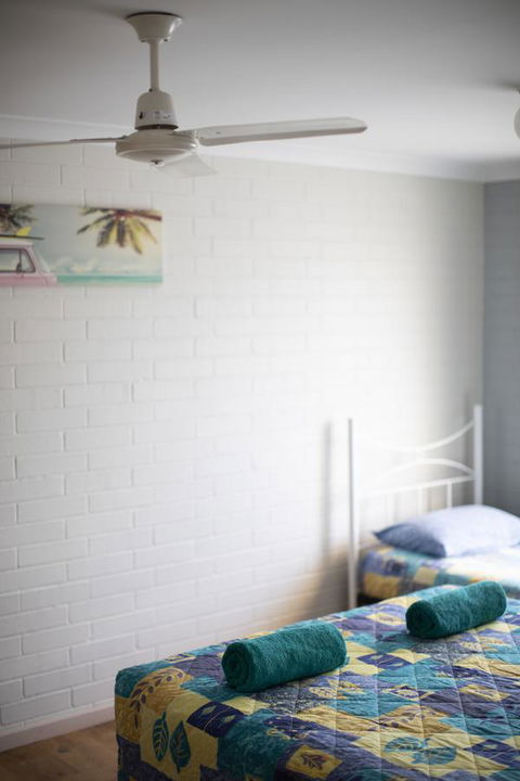 Shark Bay Seafront Apartments - Hotel Gold Coast 17