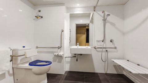 Holiday Inn Perth City Centre, An IHG Hotel - Hotel Gold Coast 27