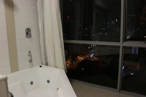 Centre Of Perth Whole Apartment W/view&spa&pool&wifi - Hotel Gold Coast 14