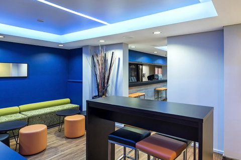 Quality Hotel Ambassador Perth - Hotel Gold Coast 17
