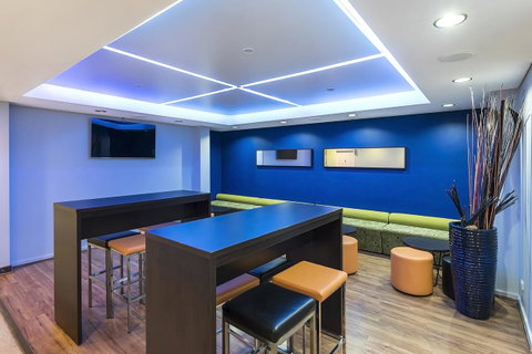 Quality Hotel Ambassador Perth - Hotel Gold Coast 18