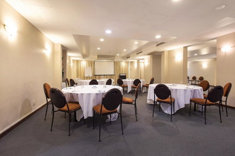 Quality Hotel Ambassador Perth - Hotel Gold Coast 32