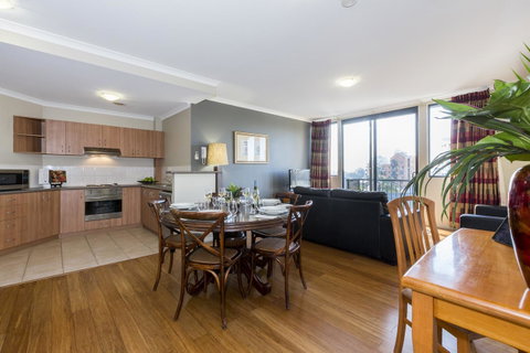 Mont Clare Boutique Apartments - Hotel Gold Coast 2