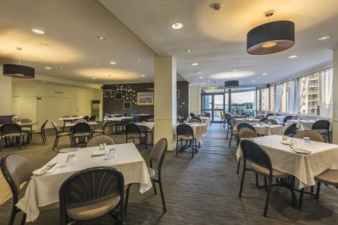Comfort Inn & Suites Goodearth Perth - Hotel Gold Coast 11