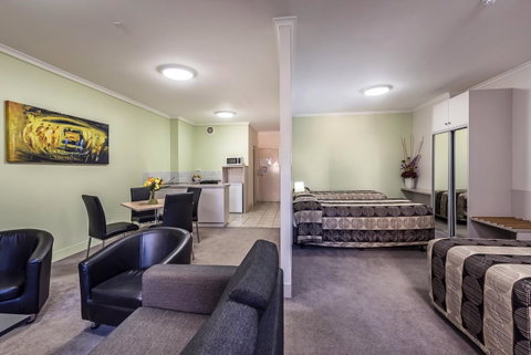Comfort Inn & Suites Goodearth Perth - Hotel Gold Coast 14