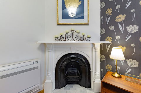 Heritage Townhouse Near Harbour Bridge - Hotel Gold Coast 8