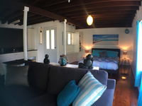 Book Emerald Beach Accommodation Vacations Hotel Gold Coast Hotel Gold Coast