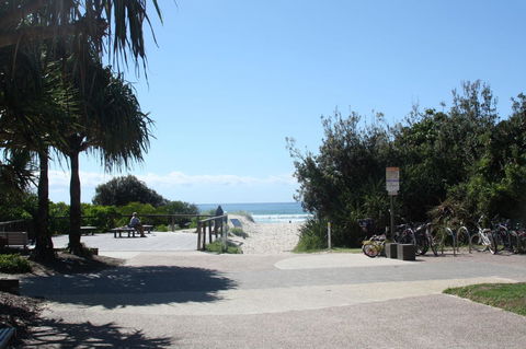 Ocean Breeze At Caba - Hotel Gold Coast 2