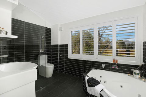 Romanz In The Valley (Luxury B&B) - Hotel Gold Coast 13
