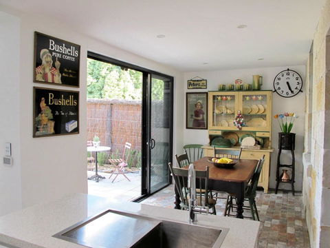 Apple Tree Cottage - Hotel Gold Coast 7
