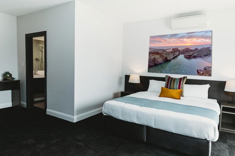 Coniston Hotel Wollongong - Hotel Gold Coast 2