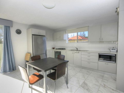 45 Wharf Street - Whole House - Hotel Gold Coast 3