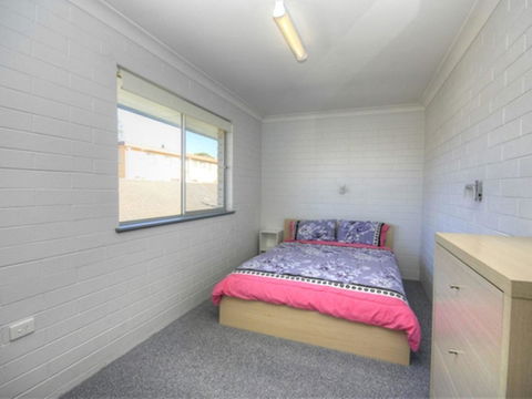 45 Wharf Street - Whole House - Hotel Gold Coast 9