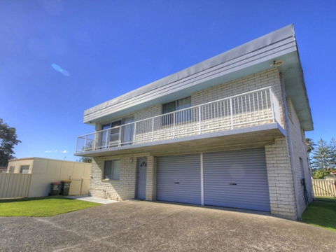 45 Wharf Street - Whole House - Hotel Gold Coast 11