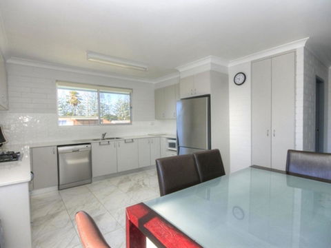 45 Wharf Street - Whole House - Hotel Gold Coast 7