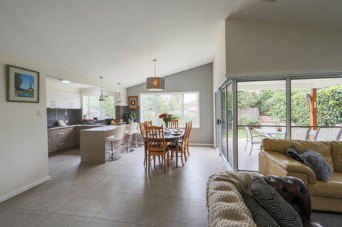 Armidale Cottage - House 2 - Hotel Gold Coast 16