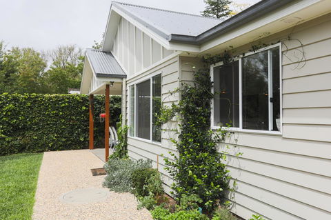Armidale Cottage - House 2 - Hotel Gold Coast 2
