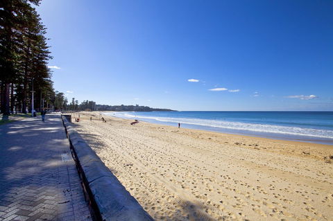 Manly Paradise Motel & Apartments - Hotel Gold Coast 8