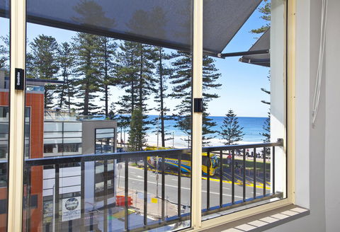 Manly Paradise Motel & Apartments - Hotel Gold Coast 12