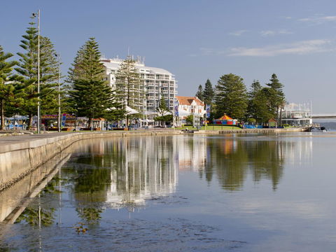 Oaks The Entrance Waterfront Suites - Hotel Gold Coast 4