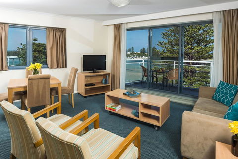 Oaks The Entrance Waterfront Suites - Hotel Gold Coast 2
