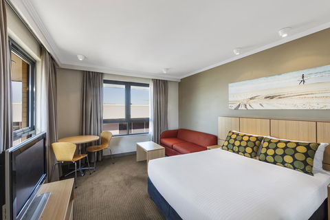 Mercure Sydney Manly Warringah - Hotel Gold Coast 2