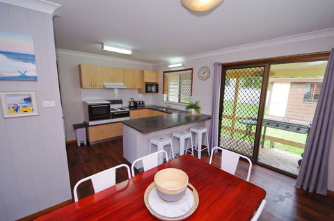 Breakaway, 11 Scott Street - Hotel Gold Coast 4