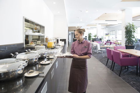 Mercure Newcastle Airport - Hotel Gold Coast 12