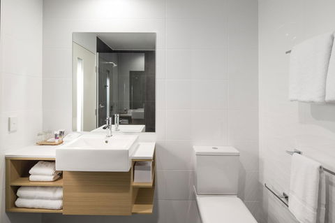 Mercure Newcastle Airport - Hotel Gold Coast 6