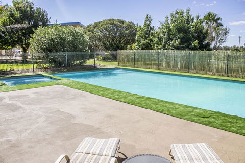 Allonville Gardens Motel - Hotel Gold Coast 9