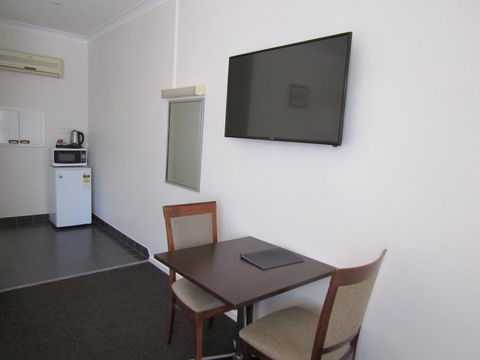 Allonville Gardens Motel - Hotel Gold Coast 15