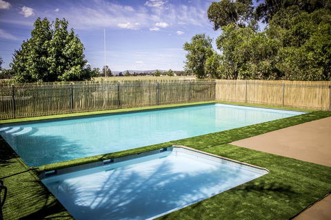 Allonville Gardens Motel - Hotel Gold Coast 7