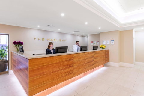 Macleay Hotel - Hotel Gold Coast 2