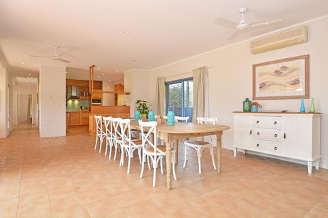 JE Guesthouse, Central To All The Hunter Valley Has To Offer - Hotel Gold Coast 7