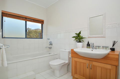 JE Guesthouse, Central To All The Hunter Valley Has To Offer - Hotel Gold Coast 23
