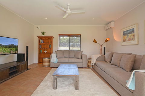 JE Guesthouse, Central To All The Hunter Valley Has To Offer - Hotel Gold Coast 3