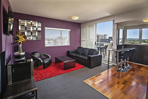 Honeysuckle Executive Apartments - Hotel Gold Coast 14