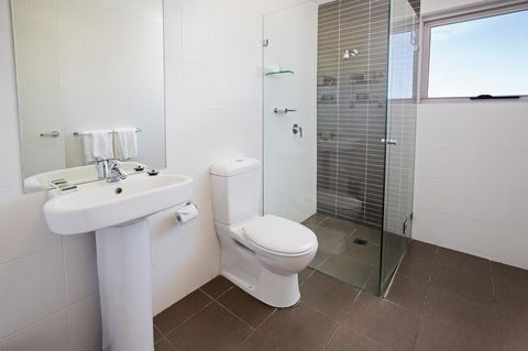 Honeysuckle Executive Apartments - Hotel Gold Coast 26