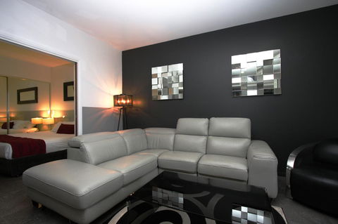 Honeysuckle Executive Apartments - Hotel Gold Coast 9